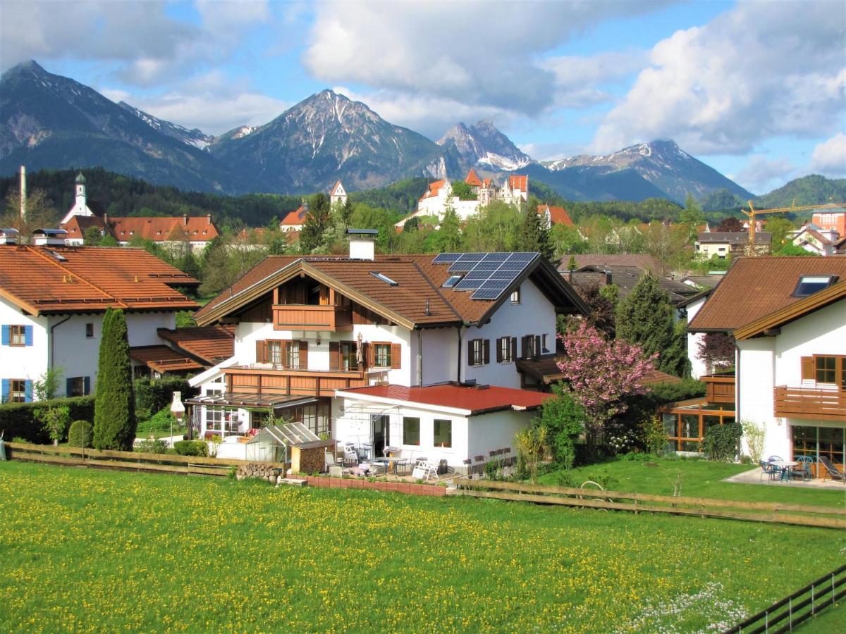 Ferienwohnung Herzstueck Im Haus Schlossblick Fussen Bagian luar foto