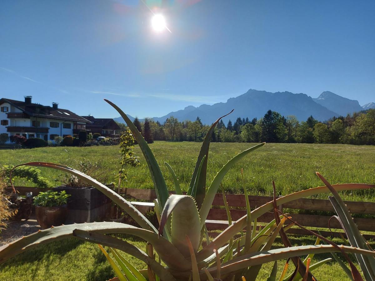 Ferienwohnung Herzstueck Im Haus Schlossblick Fussen Bagian luar foto