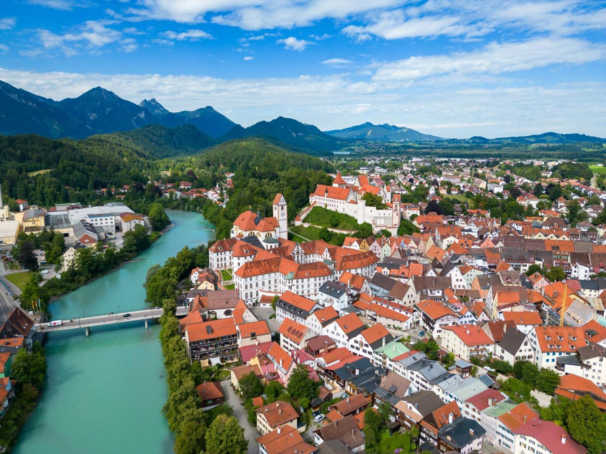 Ferienwohnung Herzstueck Im Haus Schlossblick Fussen Bagian luar foto