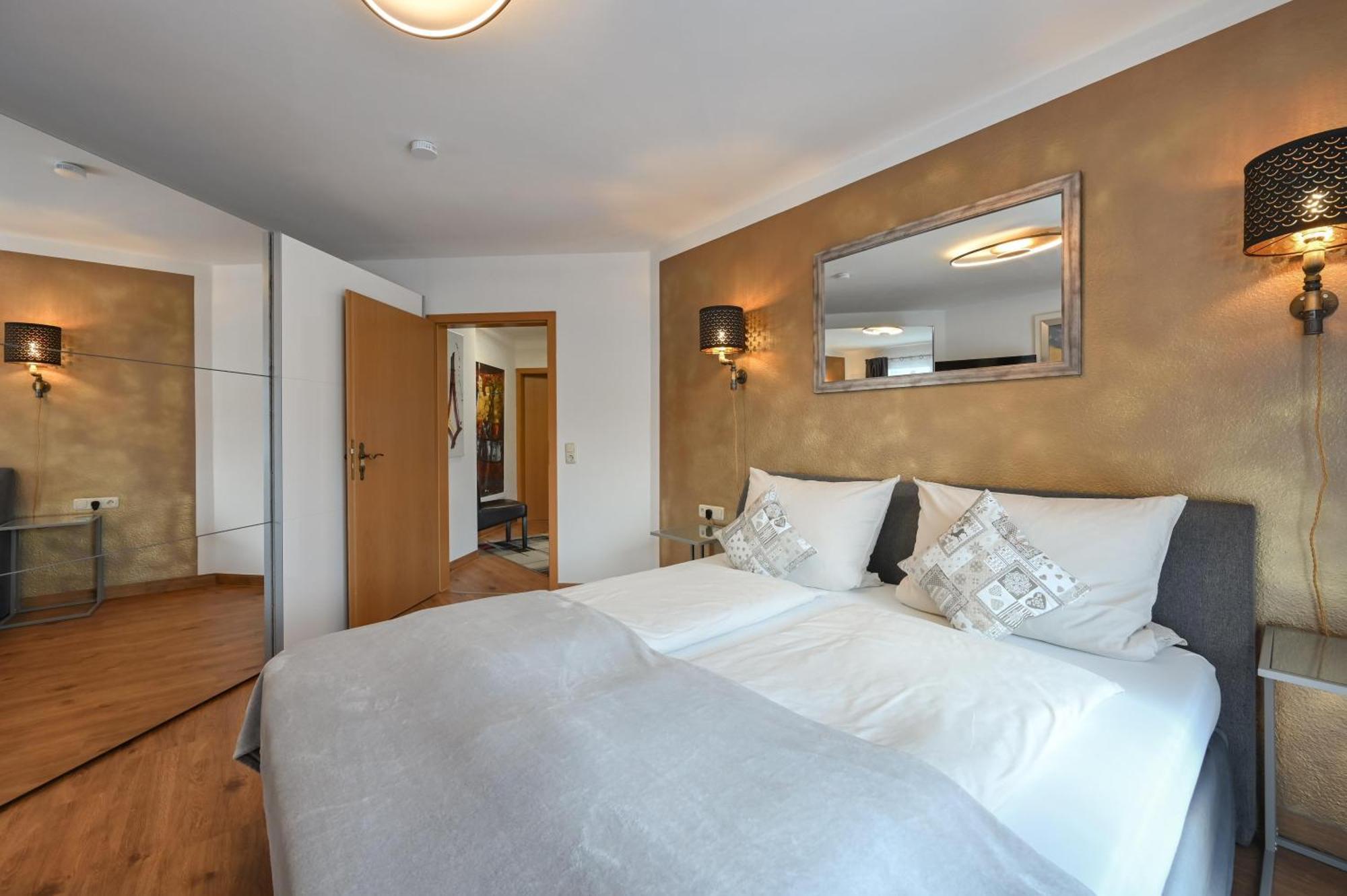 Ferienwohnung Herzstueck Im Haus Schlossblick Fussen Bagian luar foto