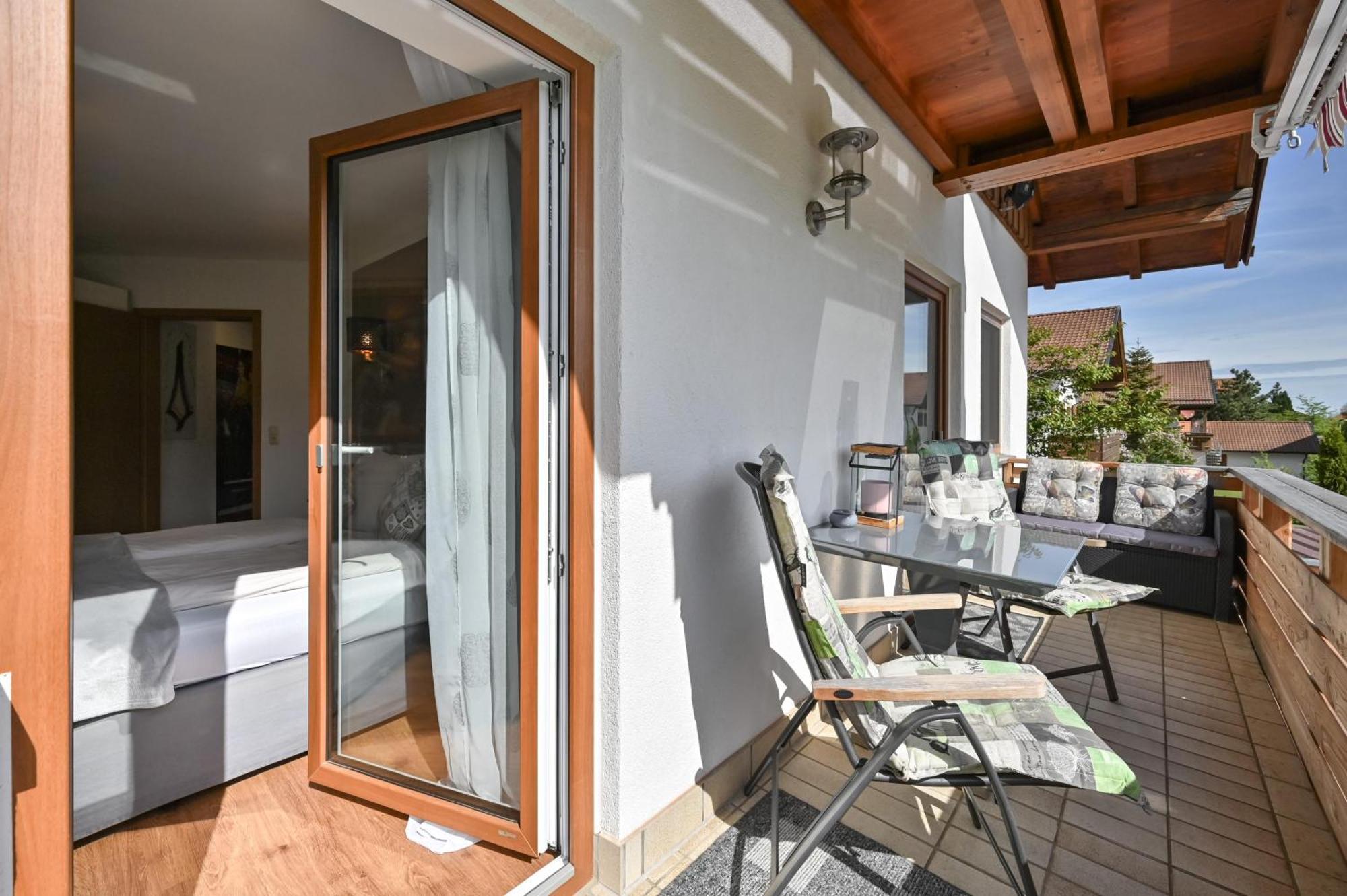 Ferienwohnung Herzstueck Im Haus Schlossblick Fussen Bagian luar foto